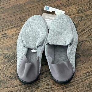 Isotoner Light Gray Slip-On Slippers